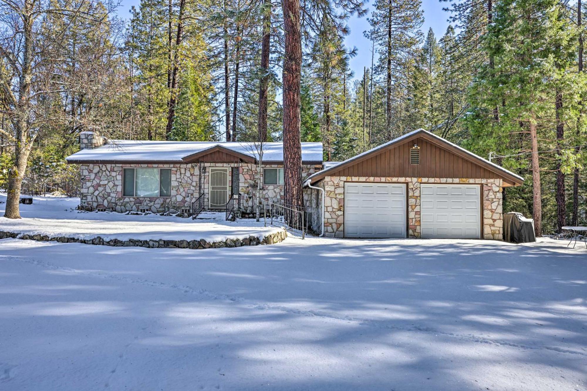 Riverfront Home Near Yosemite National Park! Groveland Exterior foto