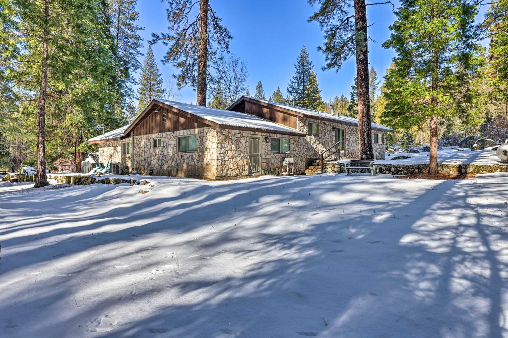 Riverfront Home Near Yosemite National Park! Groveland Exterior foto